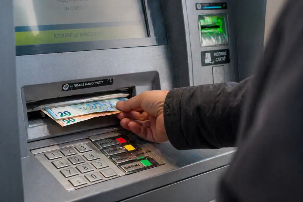 Prelievi bancomat e controlli